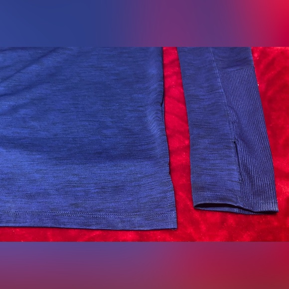 XL- Nike Navy Blue Running Shirt with Thumb Holes! Seriously like New! - Picture 11 of 15